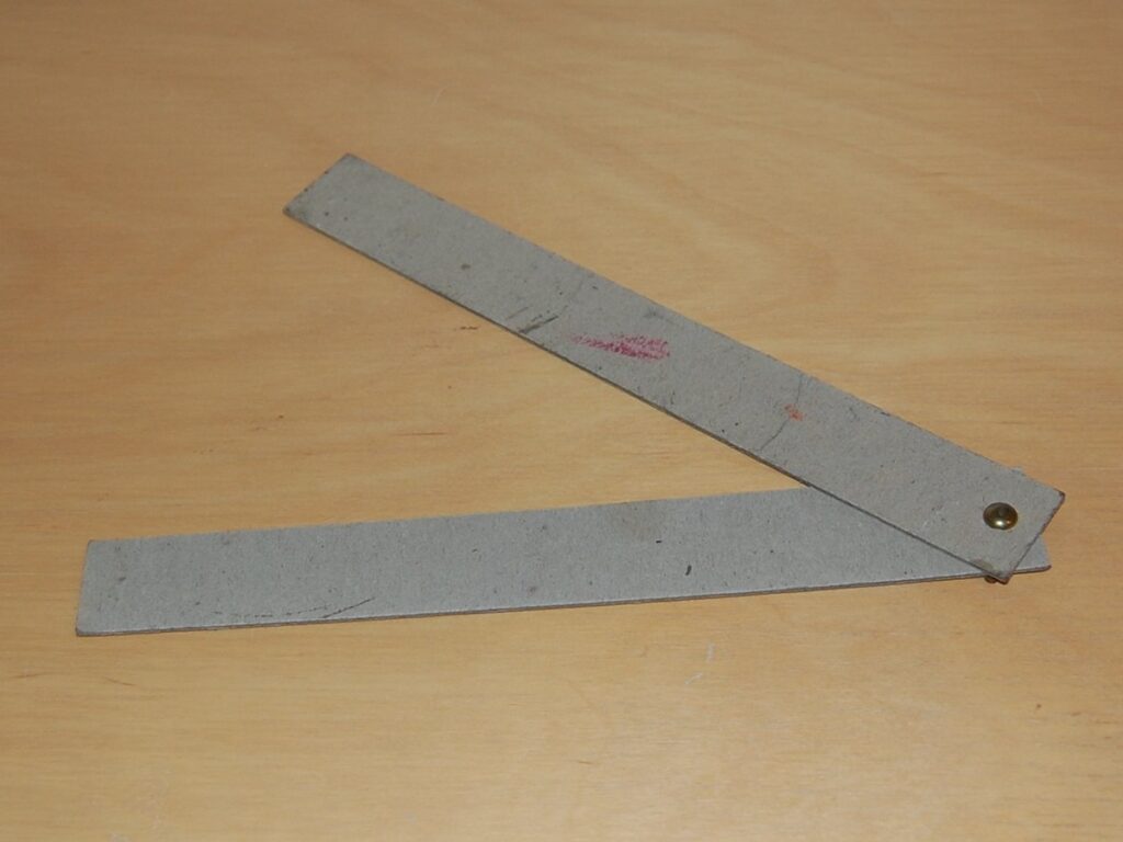 Angle measuring tool for paintig