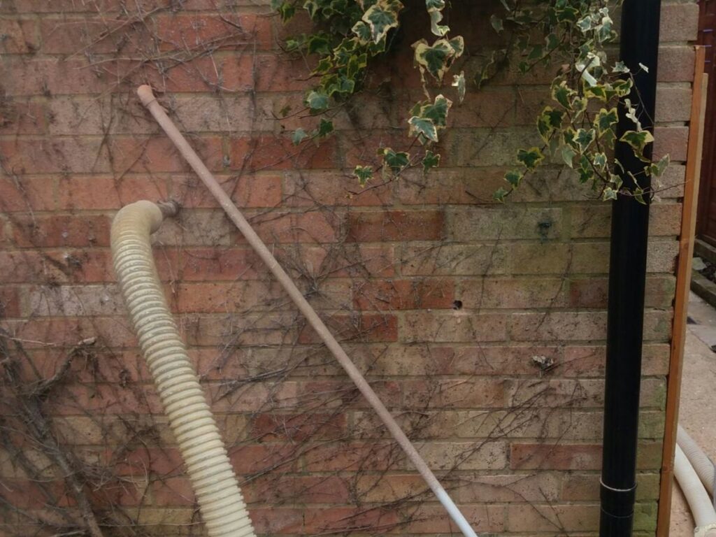 Cavity wall isulation
